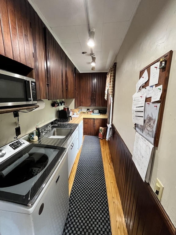 21-23 Coombs St