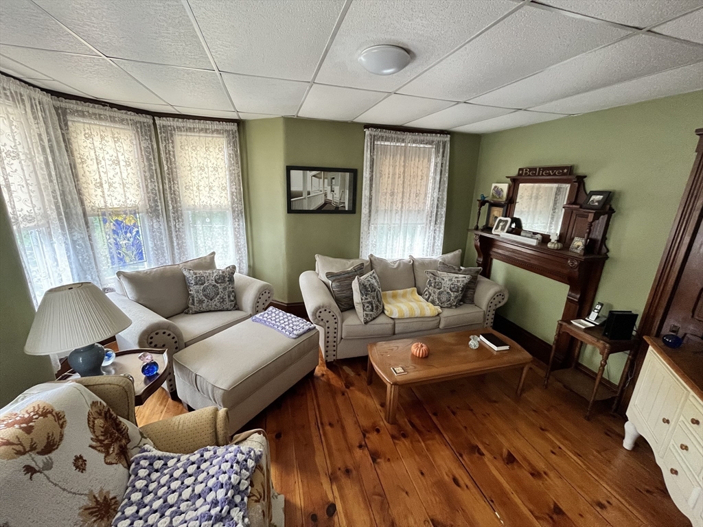 21-23 Coombs St