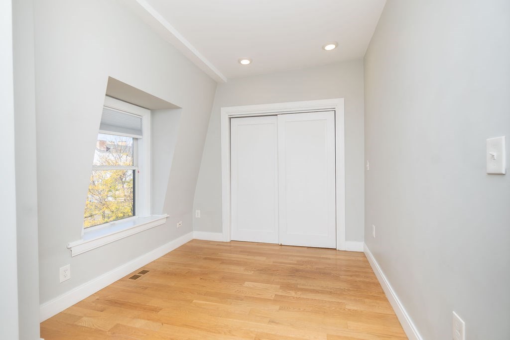 53 Lexington Street # 3