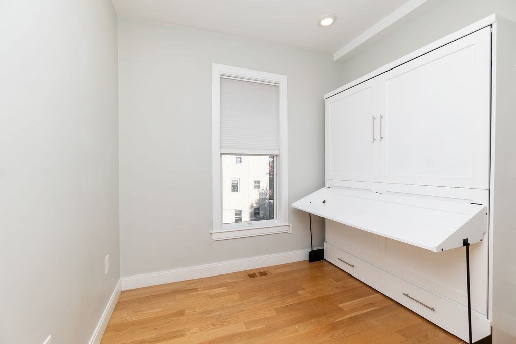 53 Lexington Street # 3