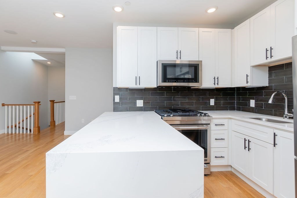 53 Lexington Street # 3