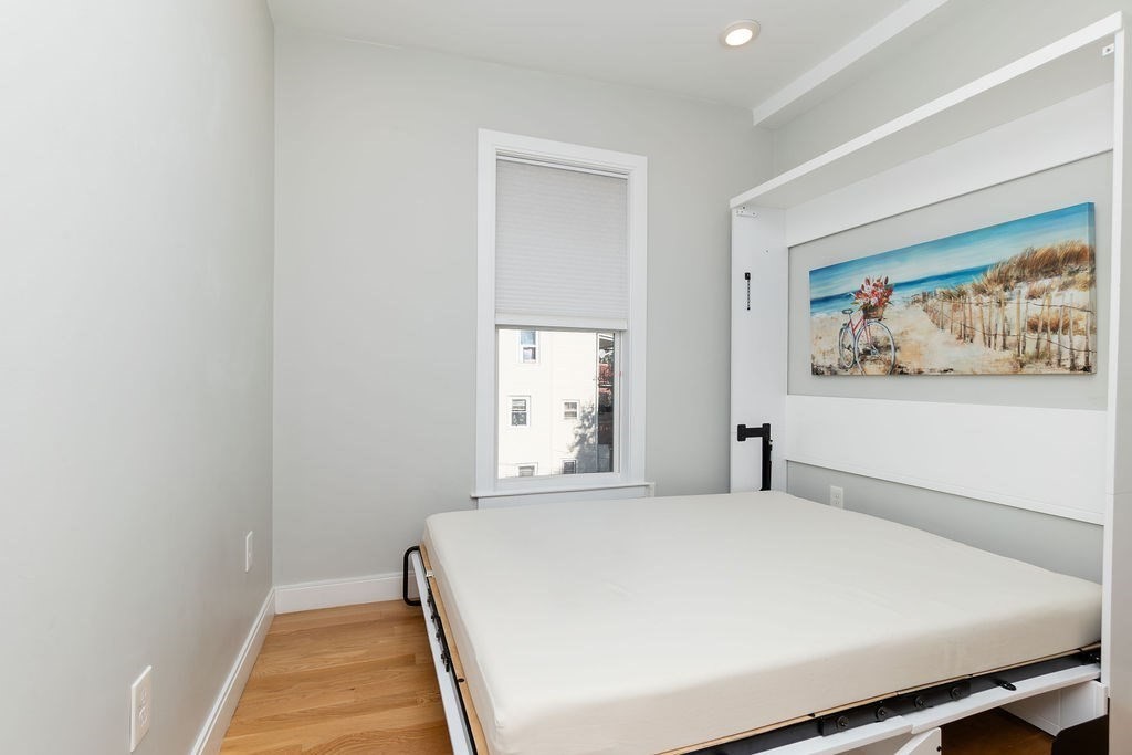 53 Lexington Street # 3