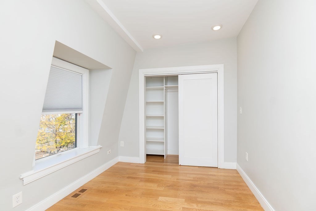 53 Lexington Street # 3