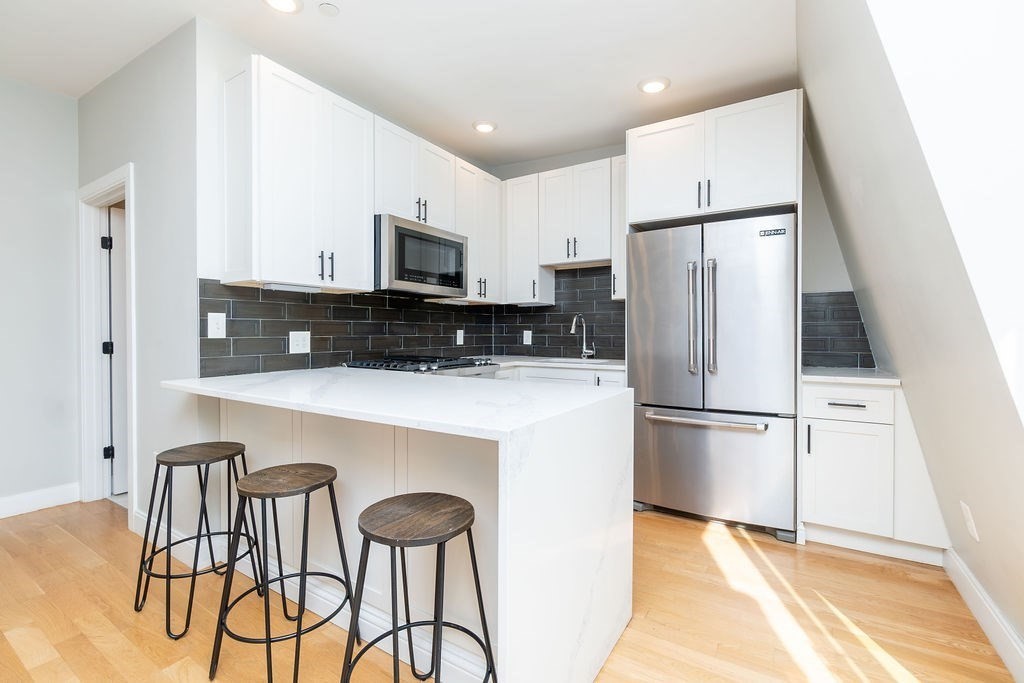 53 Lexington Street # 3