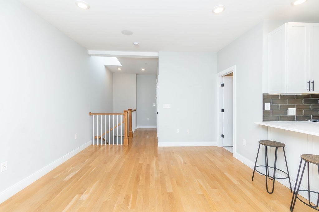 53 Lexington Street # 3