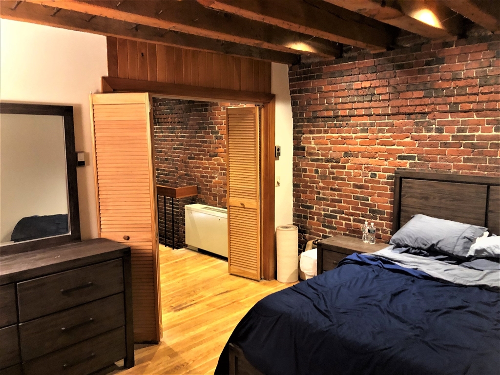 162 Commercial Street # 1F