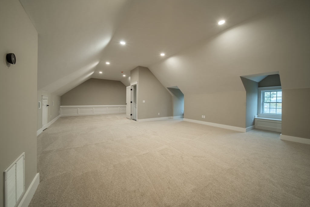 124 Meadow Rd