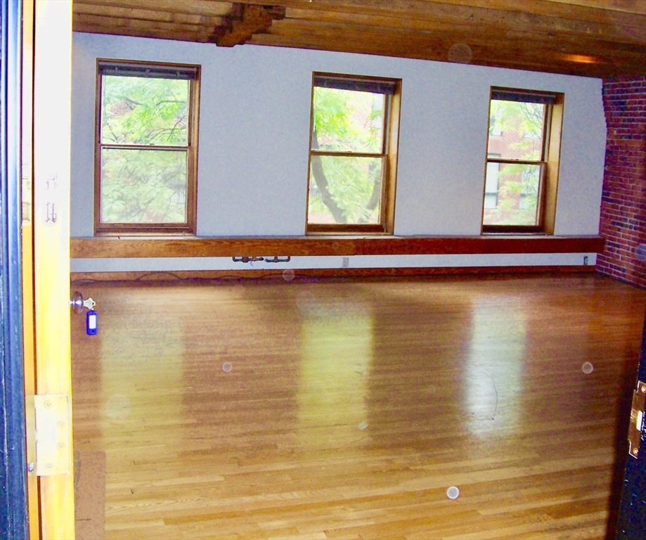 162 Commercial Street # 2