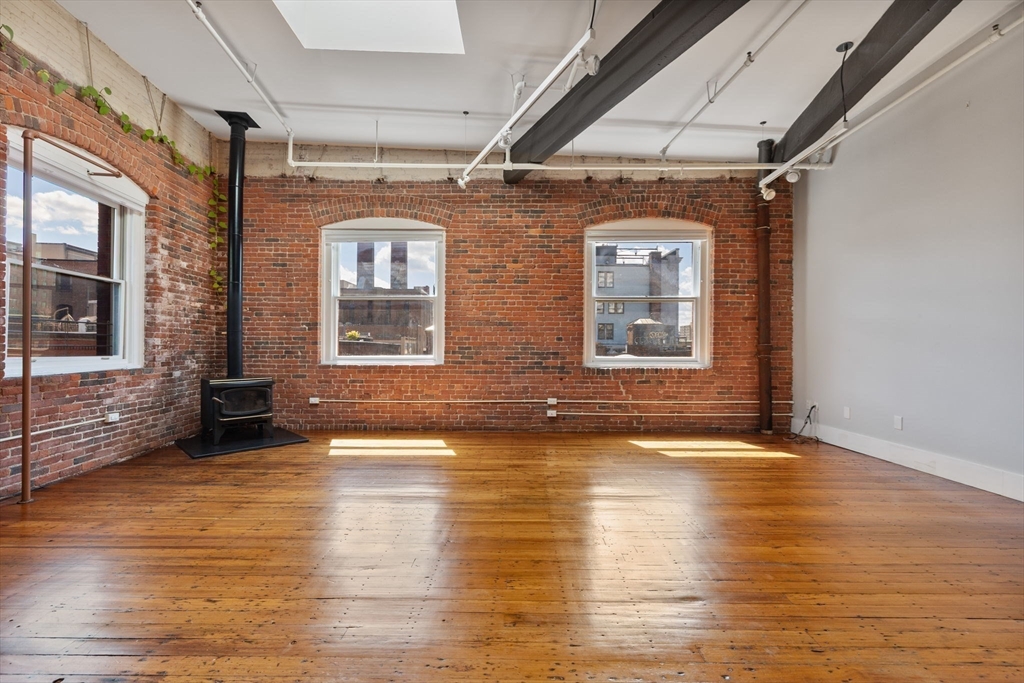 150 Lincoln Street # 6A