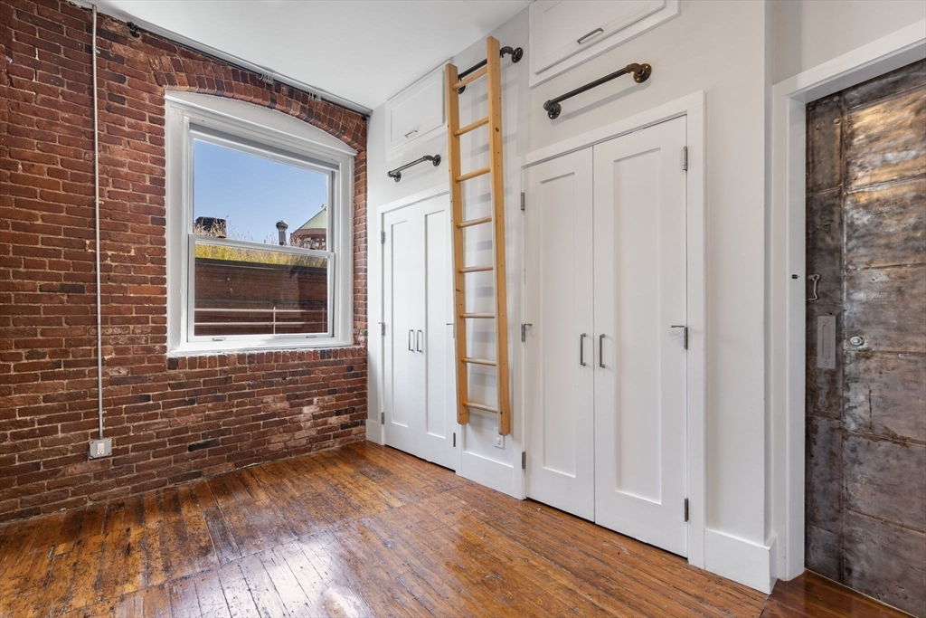 150 Lincoln Street # 6A