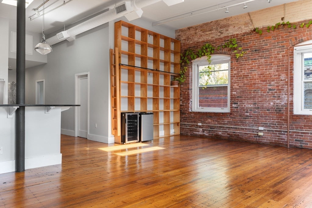 150 Lincoln Street # 6A