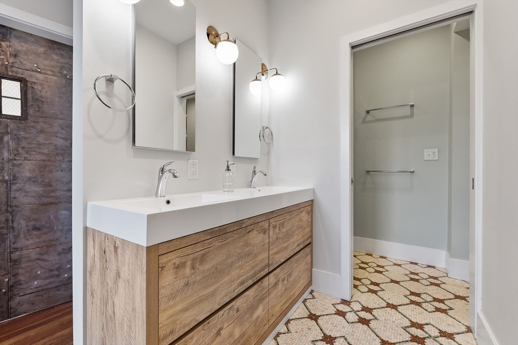 150 Lincoln Street # 6A