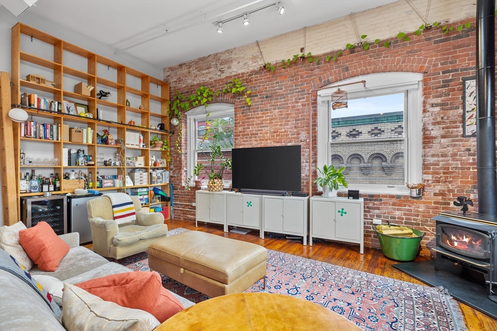 150 Lincoln Street # 6A