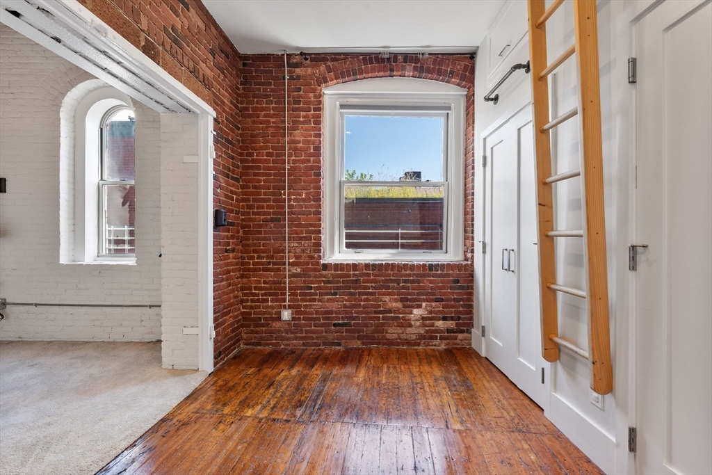 150 Lincoln Street # 6A