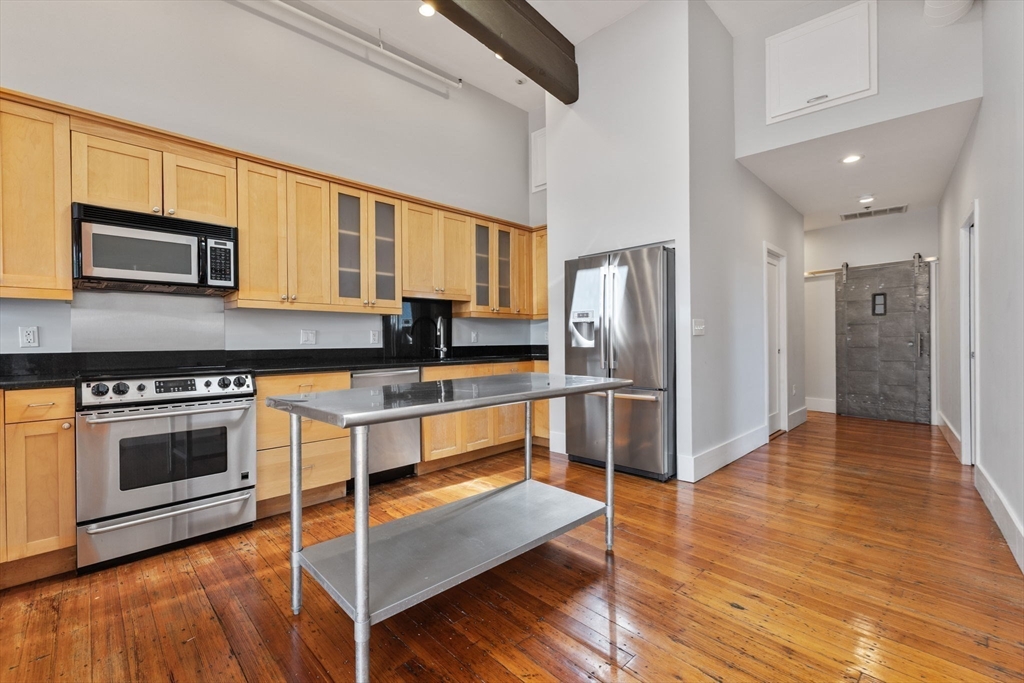 150 Lincoln Street # 6A