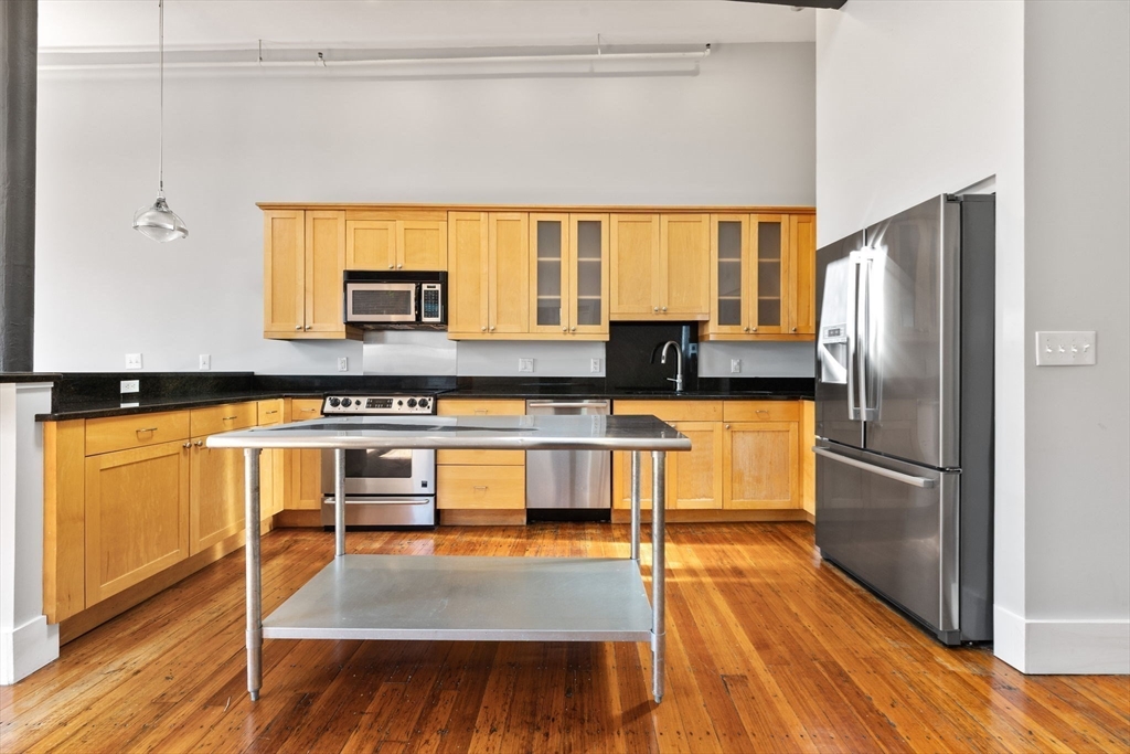 150 Lincoln Street # 6A