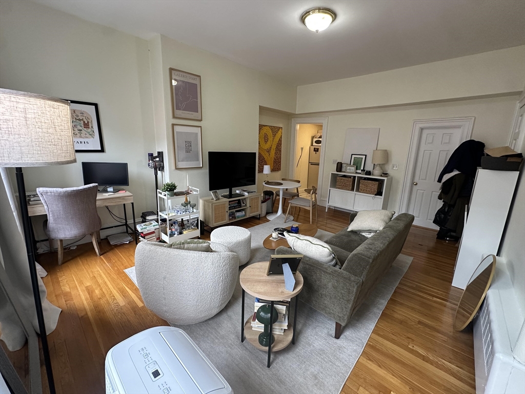 300 Marlborough St. # 8