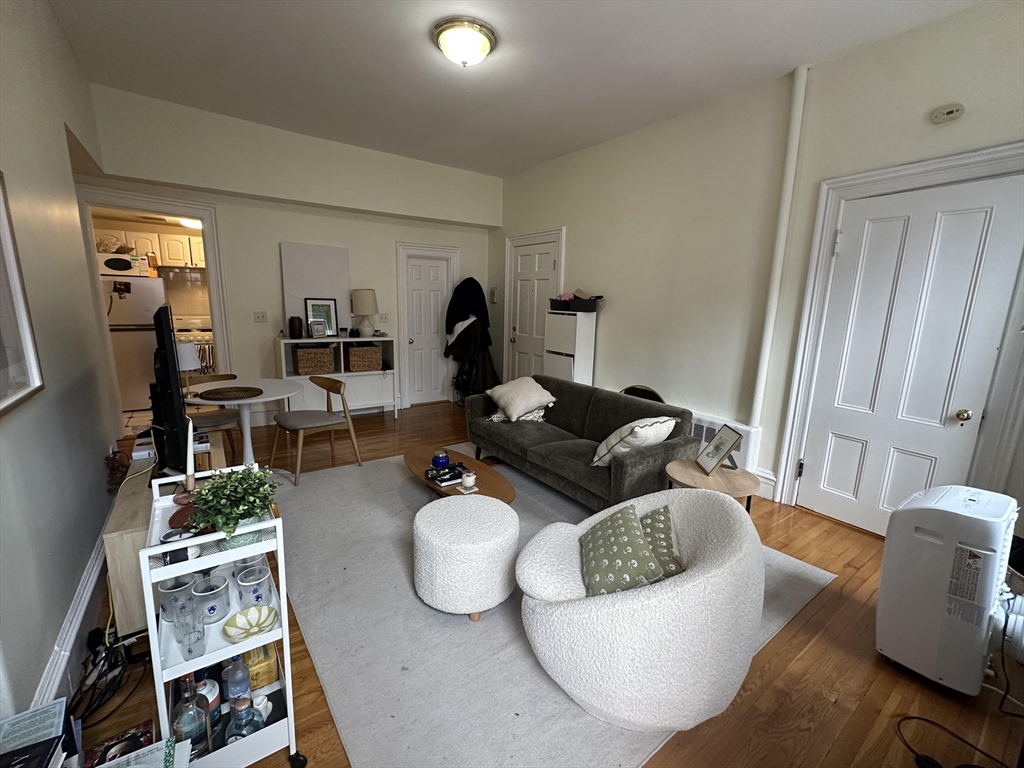 300 Marlborough St. # 8