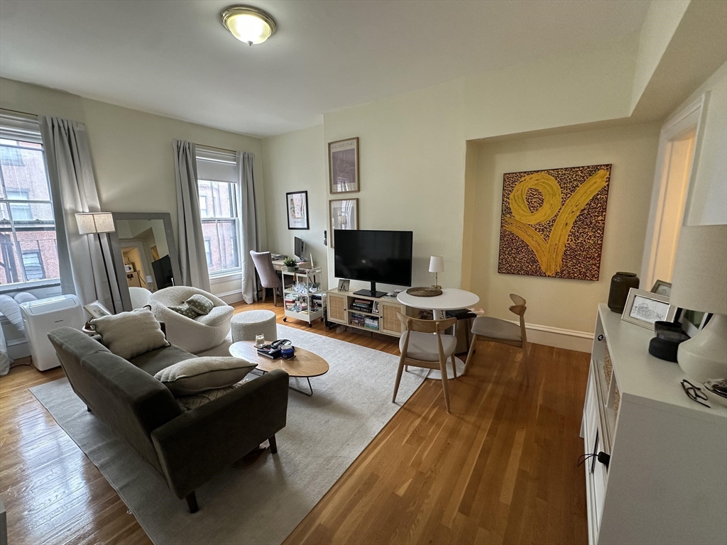 300 Marlborough St. # 8