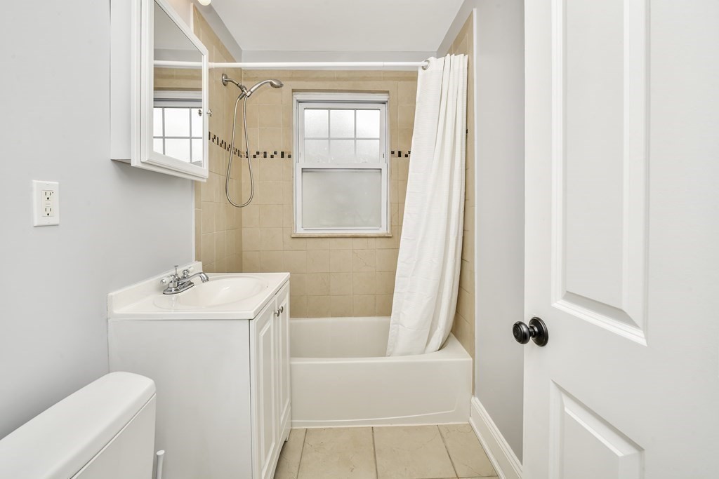 8 Woodfield St # 2