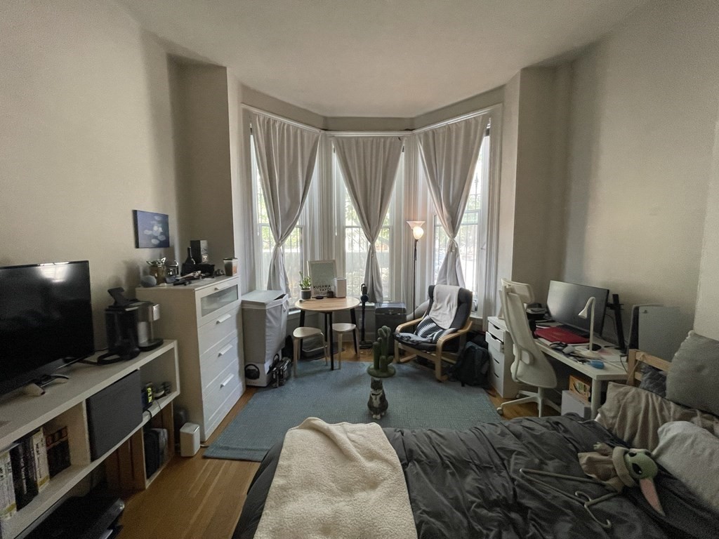 544 Columbus Ave. # 2