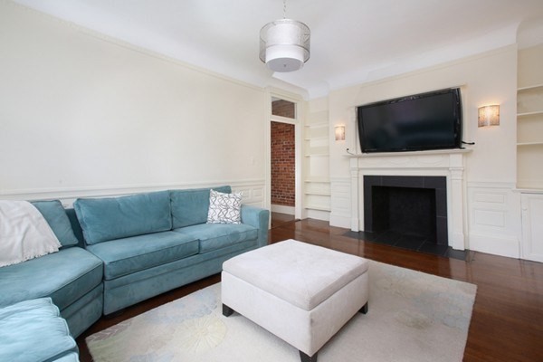 295 Commonwealth Ave # 6C