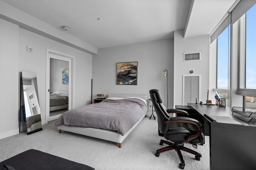 110 Stuart Street # 26F