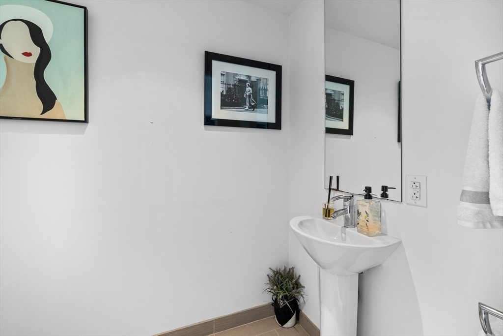 110 Stuart Street # 26F