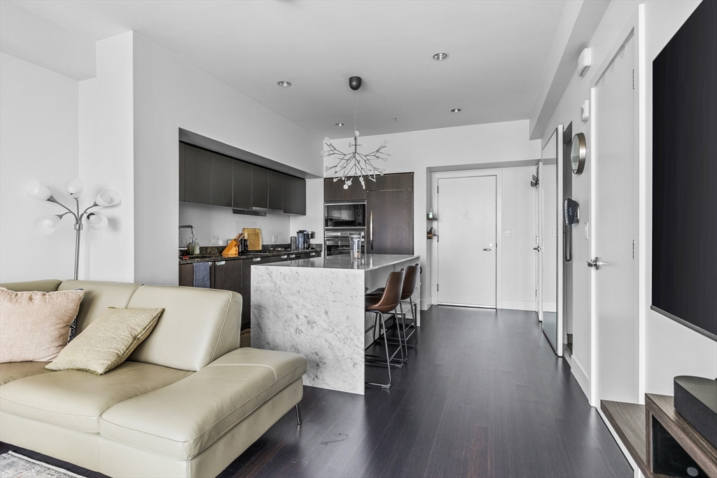 110 Stuart Street # 26F