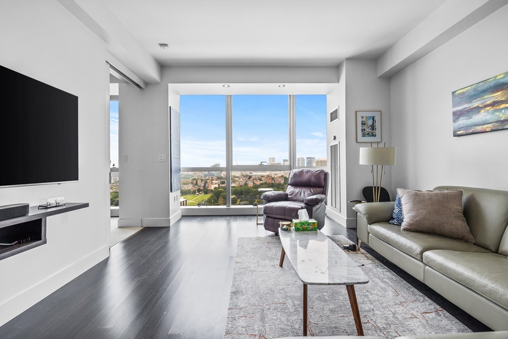 110 Stuart Street # 26F