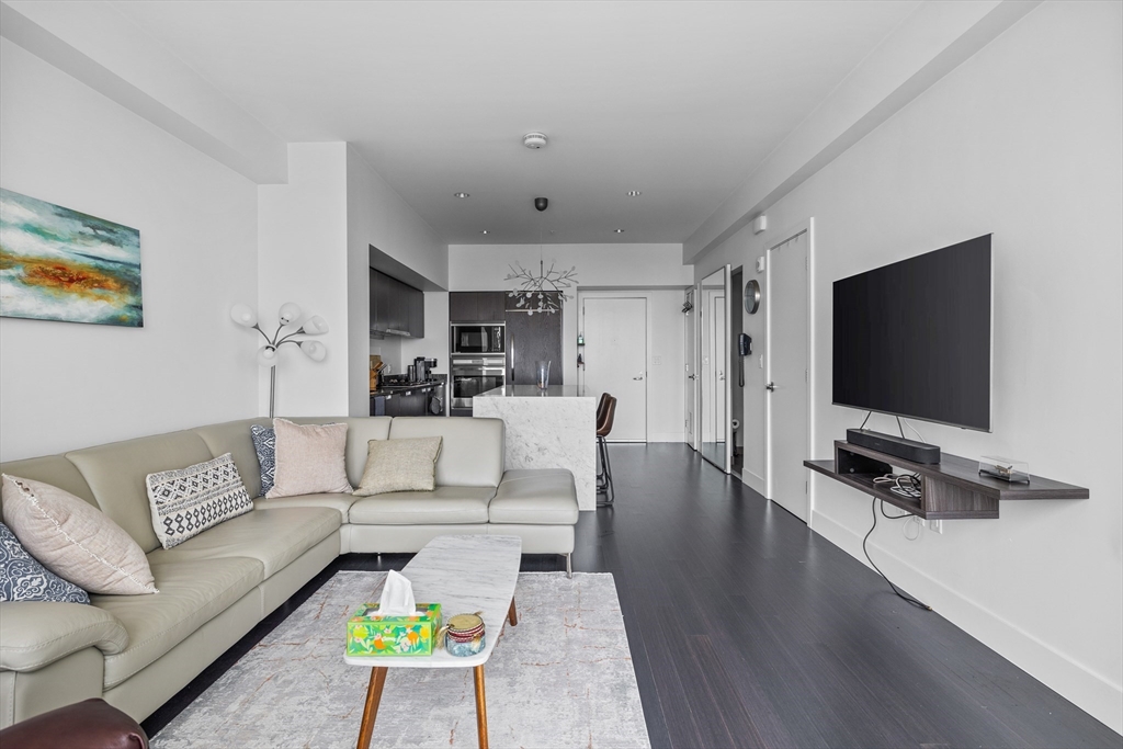 110 Stuart Street # 26F