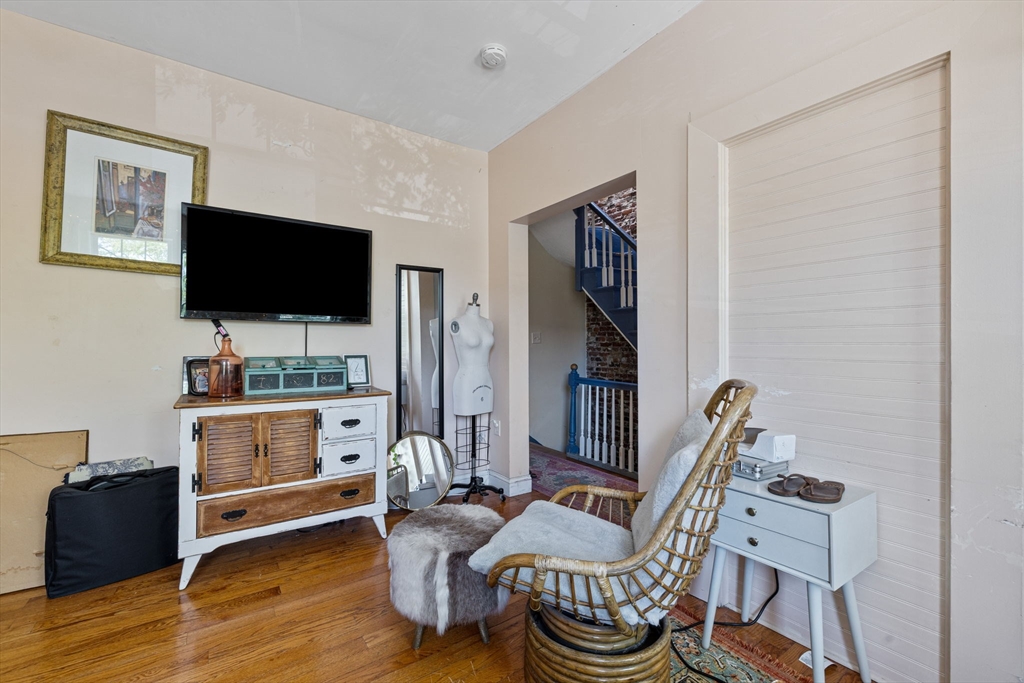 82 Bremen St
