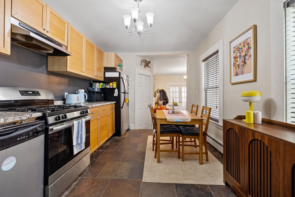 82 Bremen St