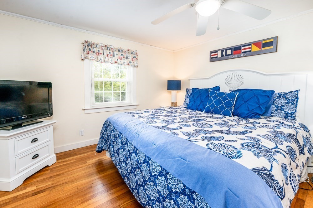 10 Standish Way