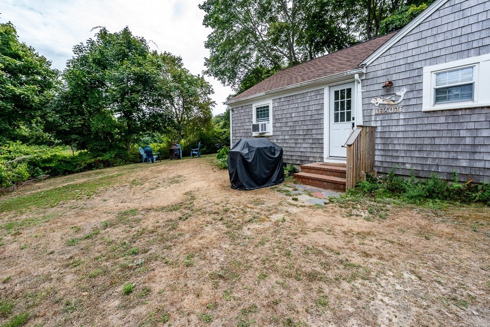 10 Standish Way