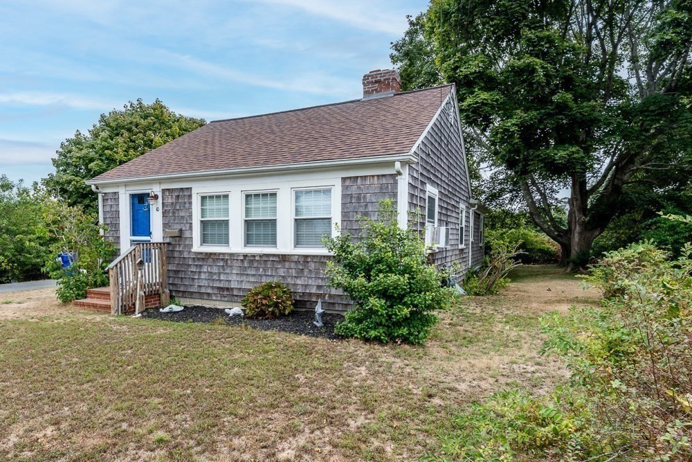 10 Standish Way