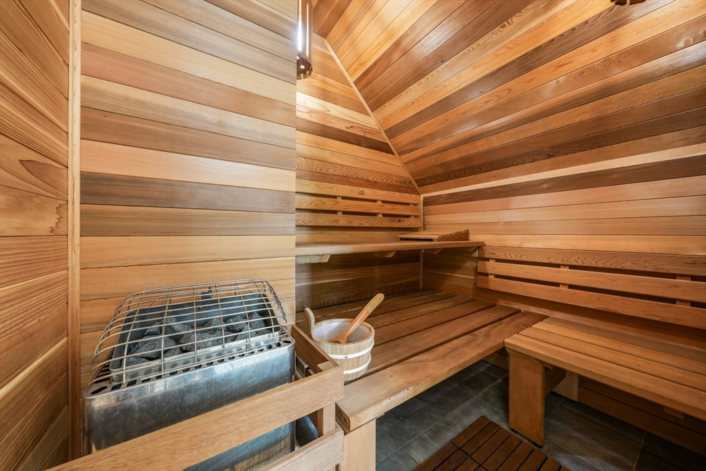 20 Beacon Street Unit: Penthouse