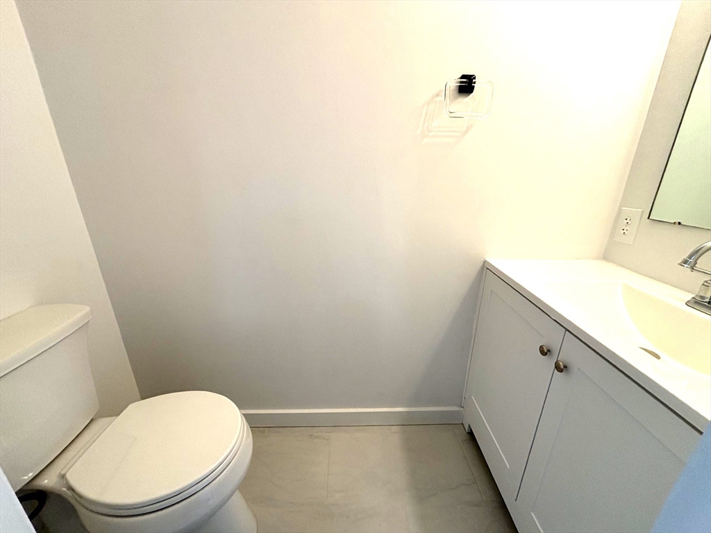 65 East India Row # 35G