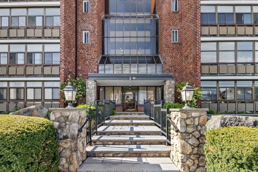 40 Greenleaf St # 102