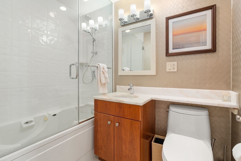 65 E India Row # 18G