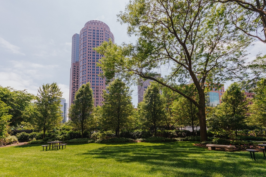 65 E India Row # 18G