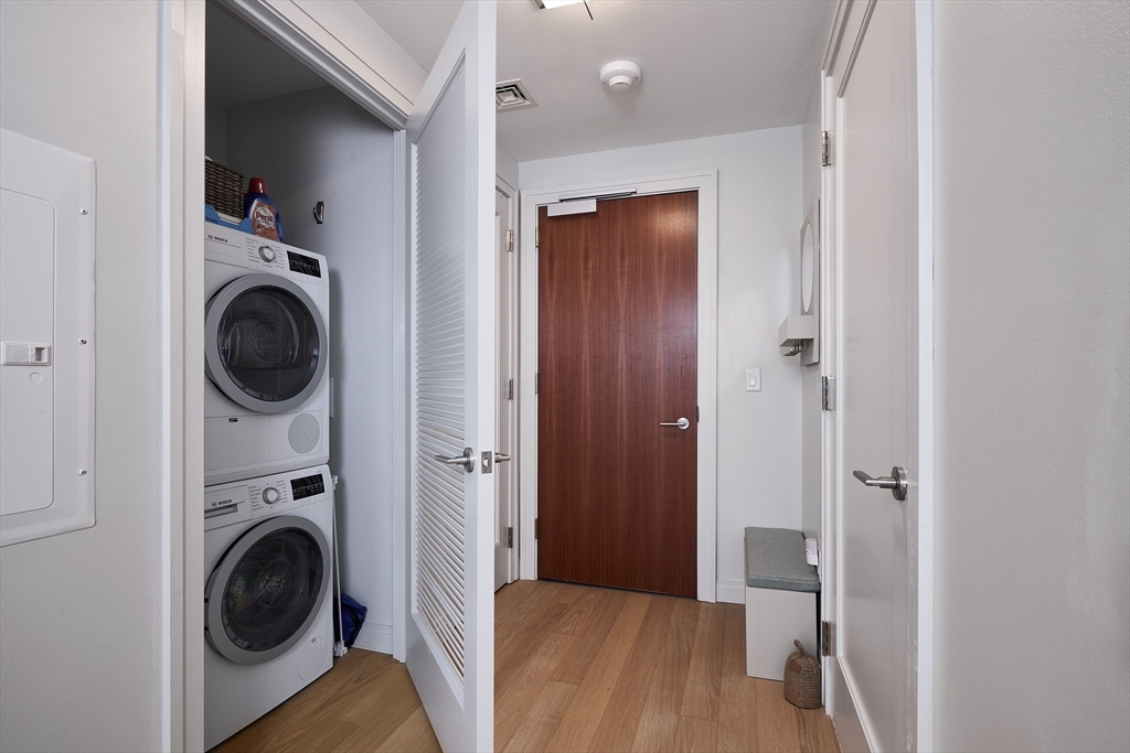 133 Seaport Blvd # 1621