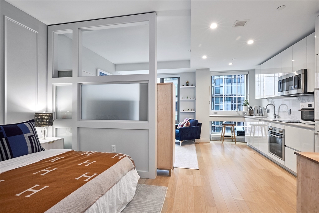 133 Seaport Blvd # 1621