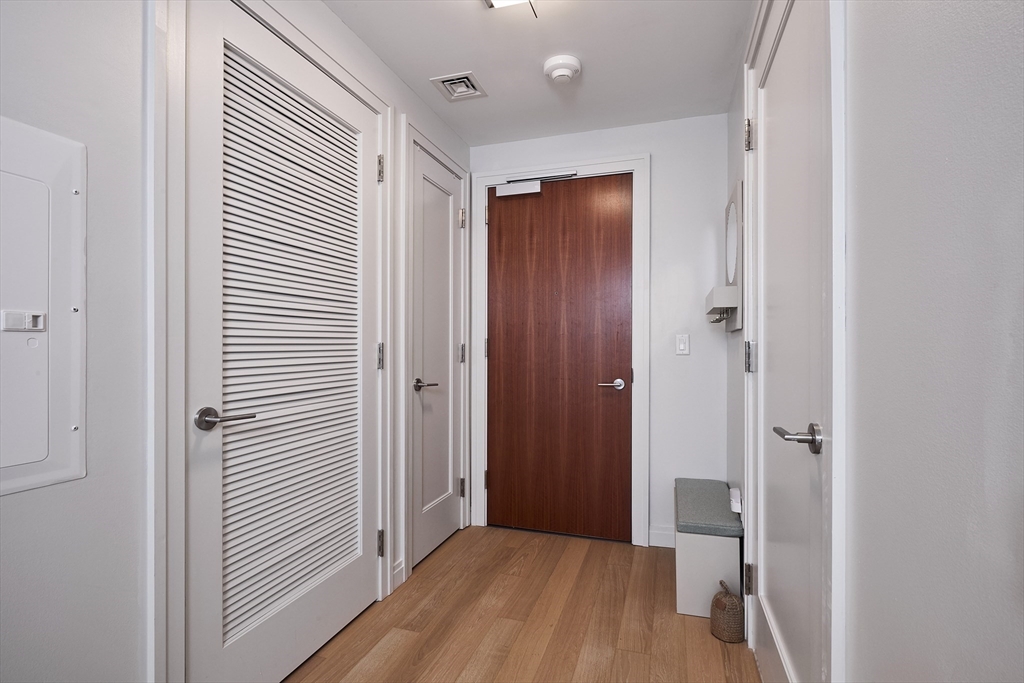 133 Seaport Blvd # 1621