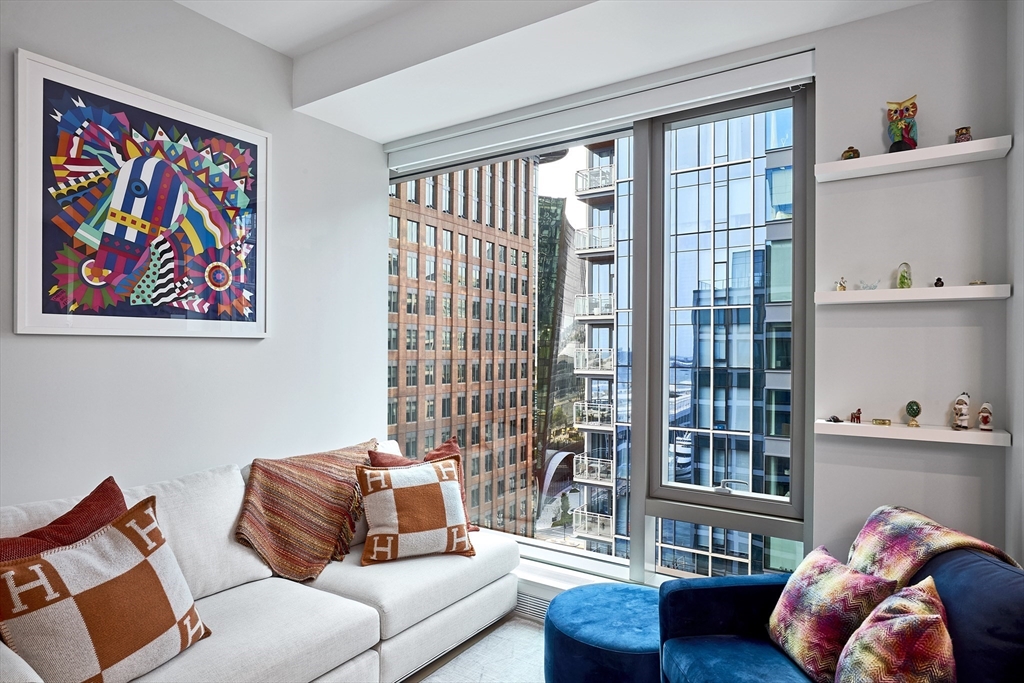 133 Seaport Blvd # 1621