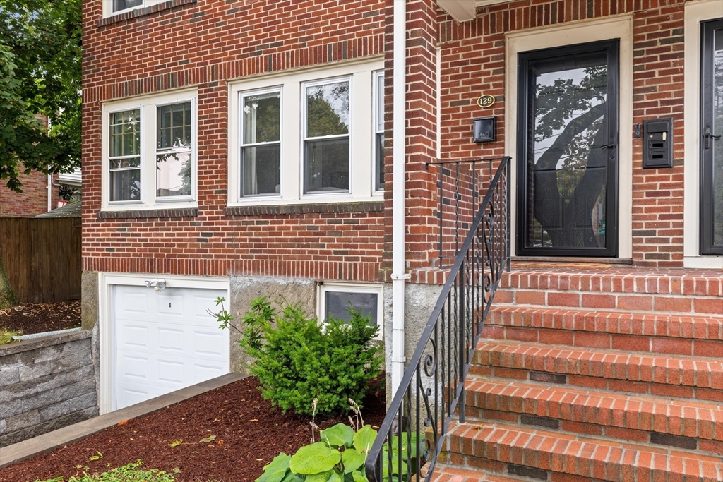129 Waverley Ave # 129