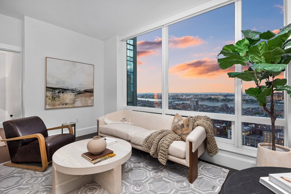 430 Stuart Street Unit: U25D