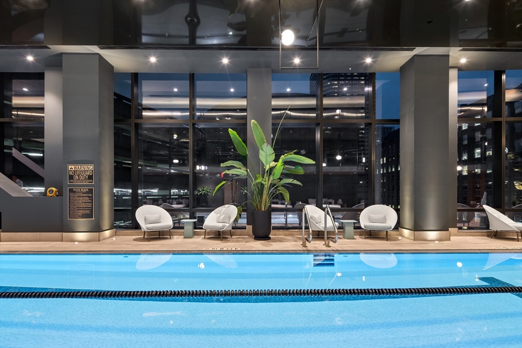 430 Stuart Street Unit: U25D