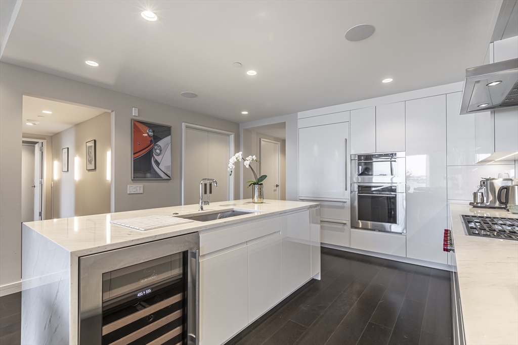 150 Seaport Blvd # 6D