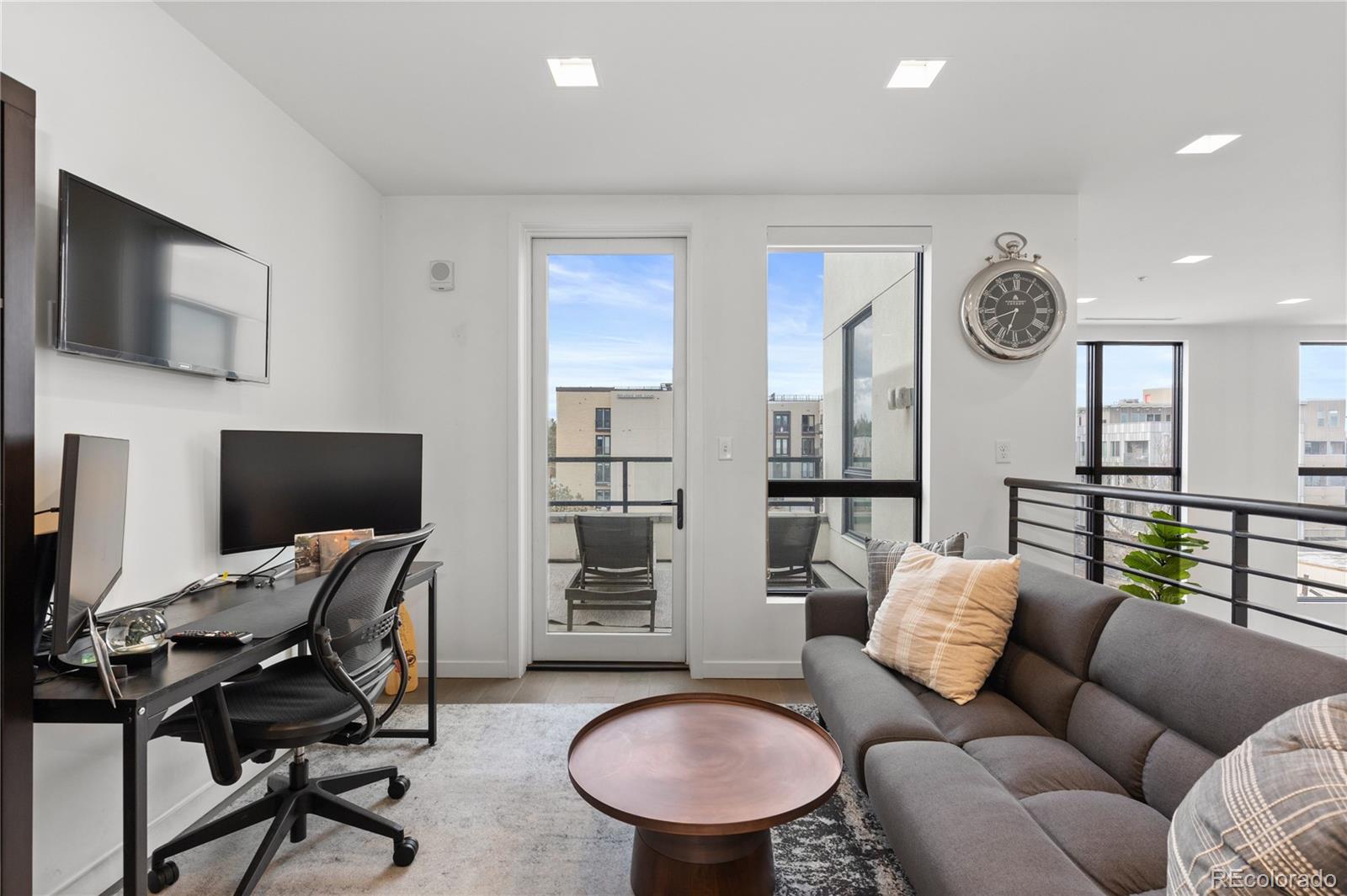 1735 Central Street Unit: 505